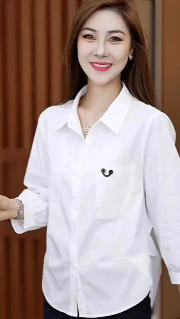 时尚衬衫春季女士显瘦开衫衬衣洋气修身百搭休闲宽松笑脸刺绣衬衫