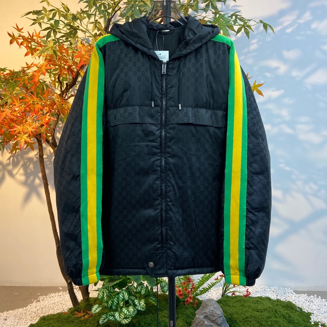 99新 GUCCI/古驰 2503132/50码/暗纹老花满印连帽羽绒服