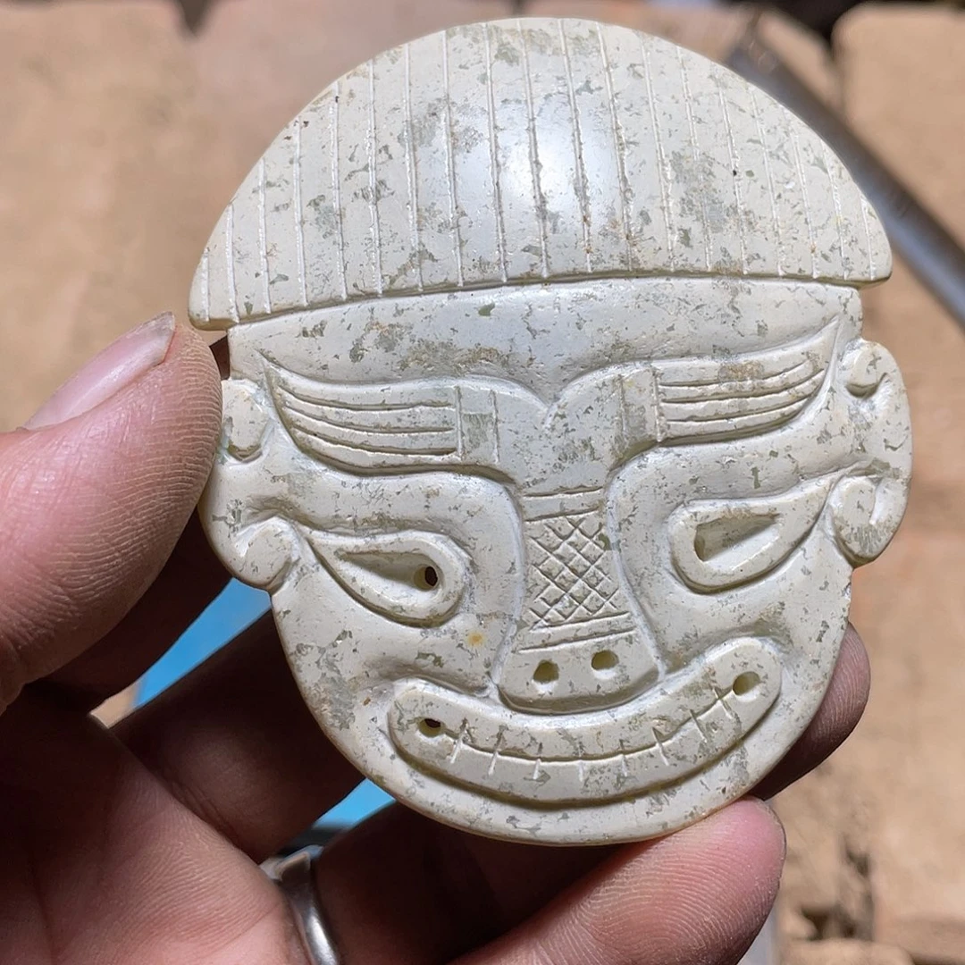 和田玉（糖玉）未镶嵌颈饰