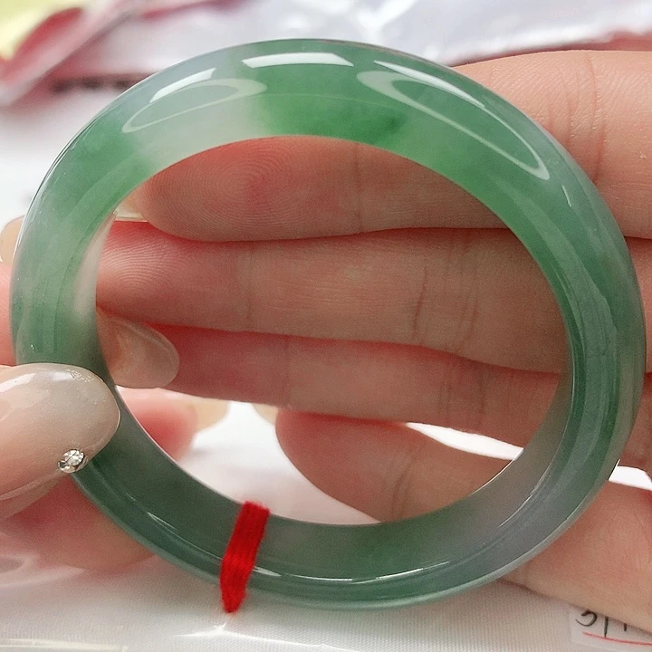翡翠手镯未镶嵌缅甸天然A货翡翠