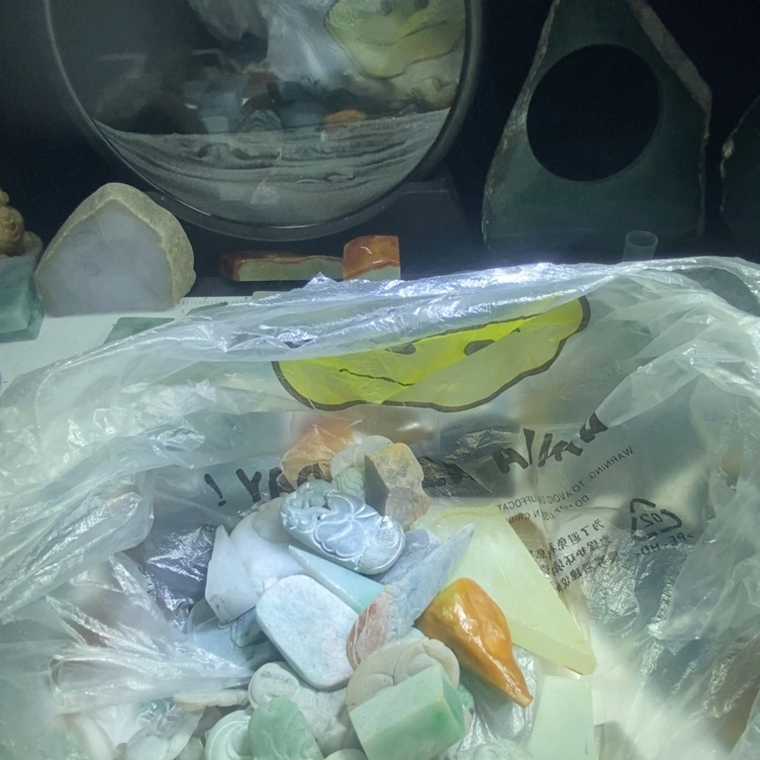 困****定制翡翠未镶嵌翡翠吵翡翠边角料子