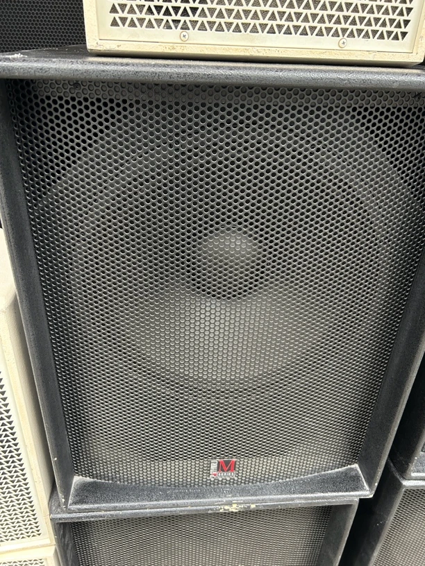 18 寸低音炮一个，不包邮