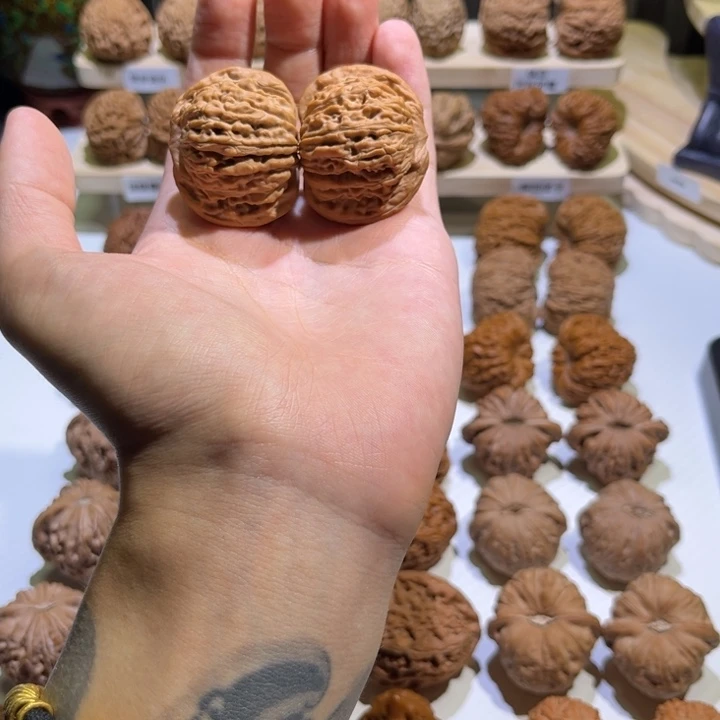 皮***_吊坠文玩核桃40极品汉高楼 全品