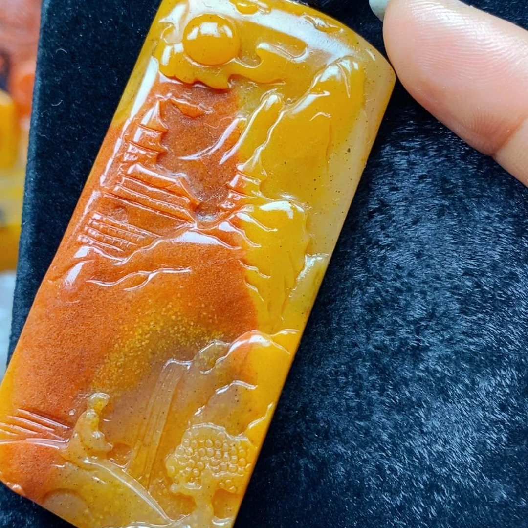 钛钢石英质玉（黄龙玉）吊坠(不含链)