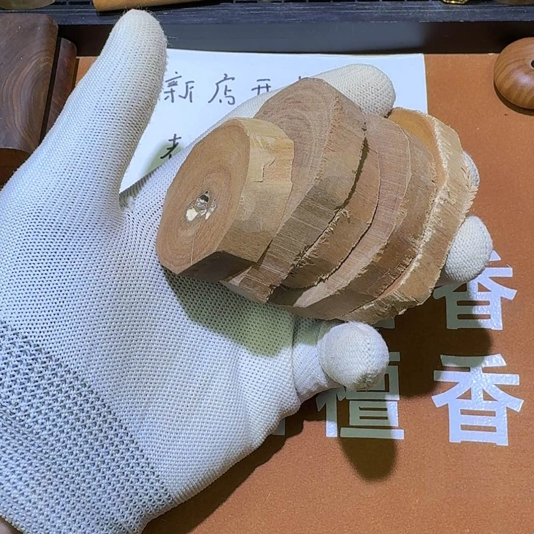 檀香木老山檀香原料树枝料