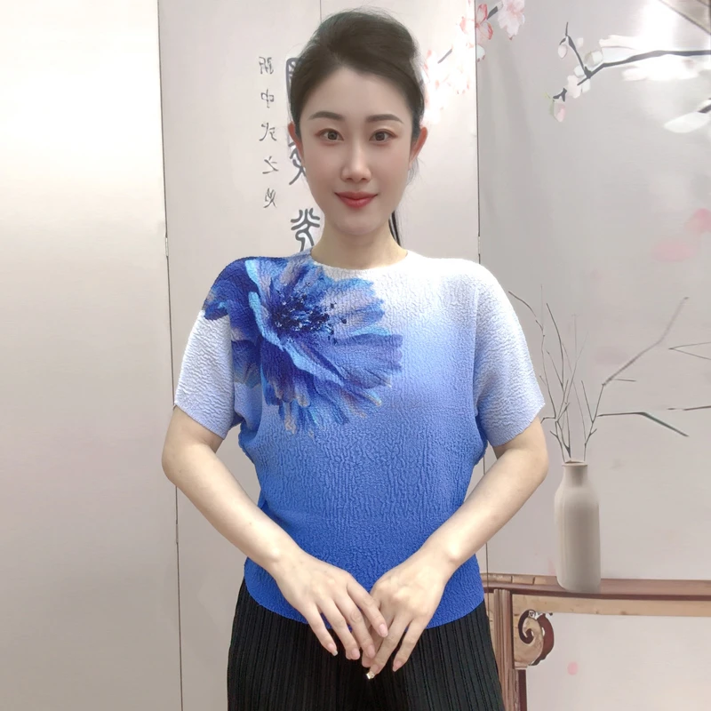 三宅褶皱T恤蝙蝠袖圆领印花蓝色渐变色减龄大码短袖时尚气质上衣