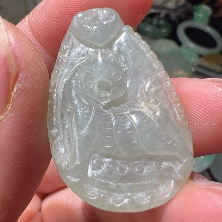 翡翠颈饰未镶嵌吊坠