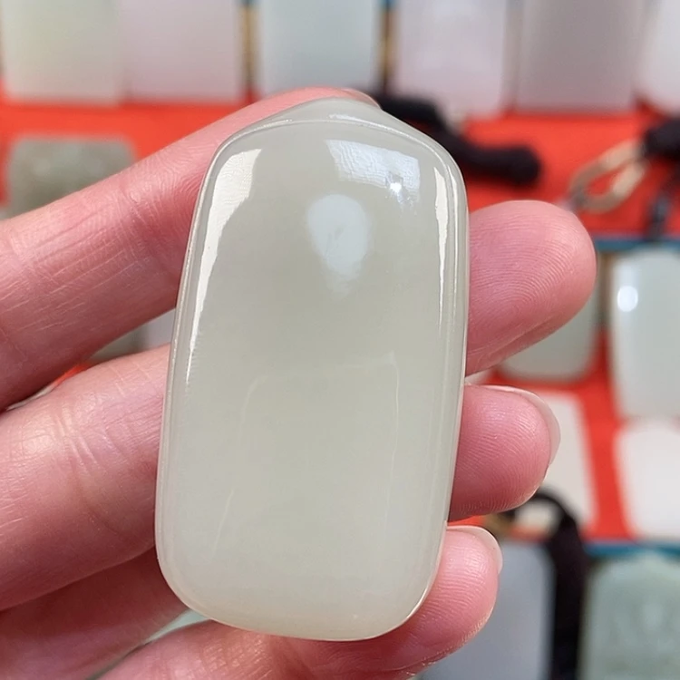 【闪购商品】颈饰未镶嵌和田玉