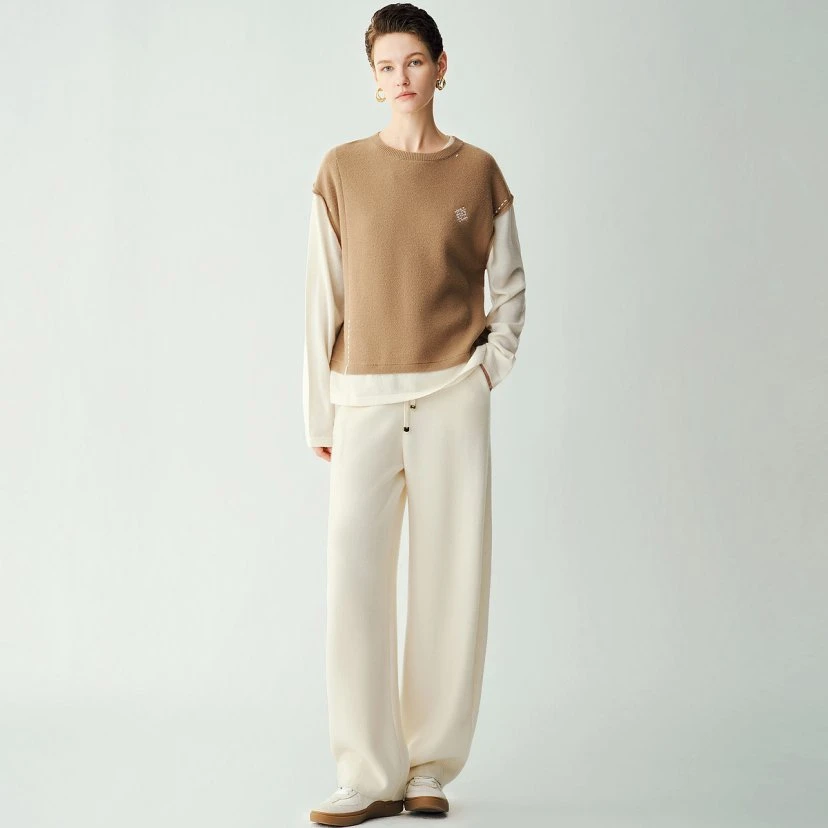 羊绒拼接撞色设计圆领针织衫