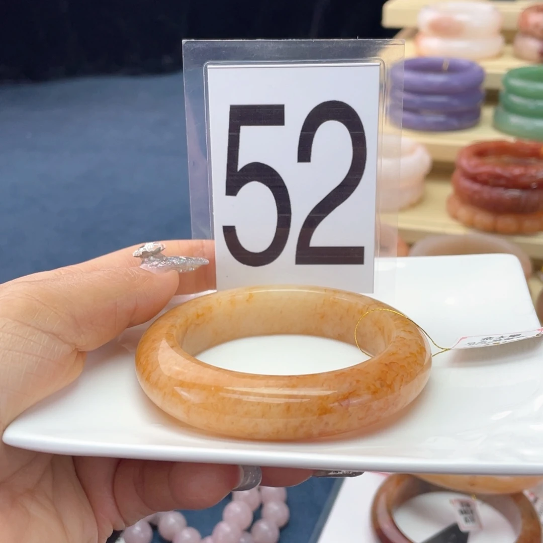 石英岩玉未镶嵌手镯