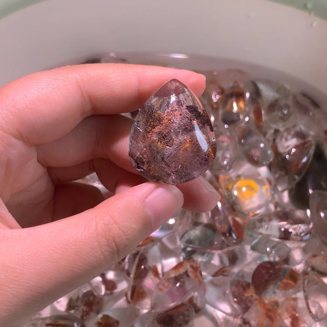 乐***多未镶嵌颈饰水晶水晶