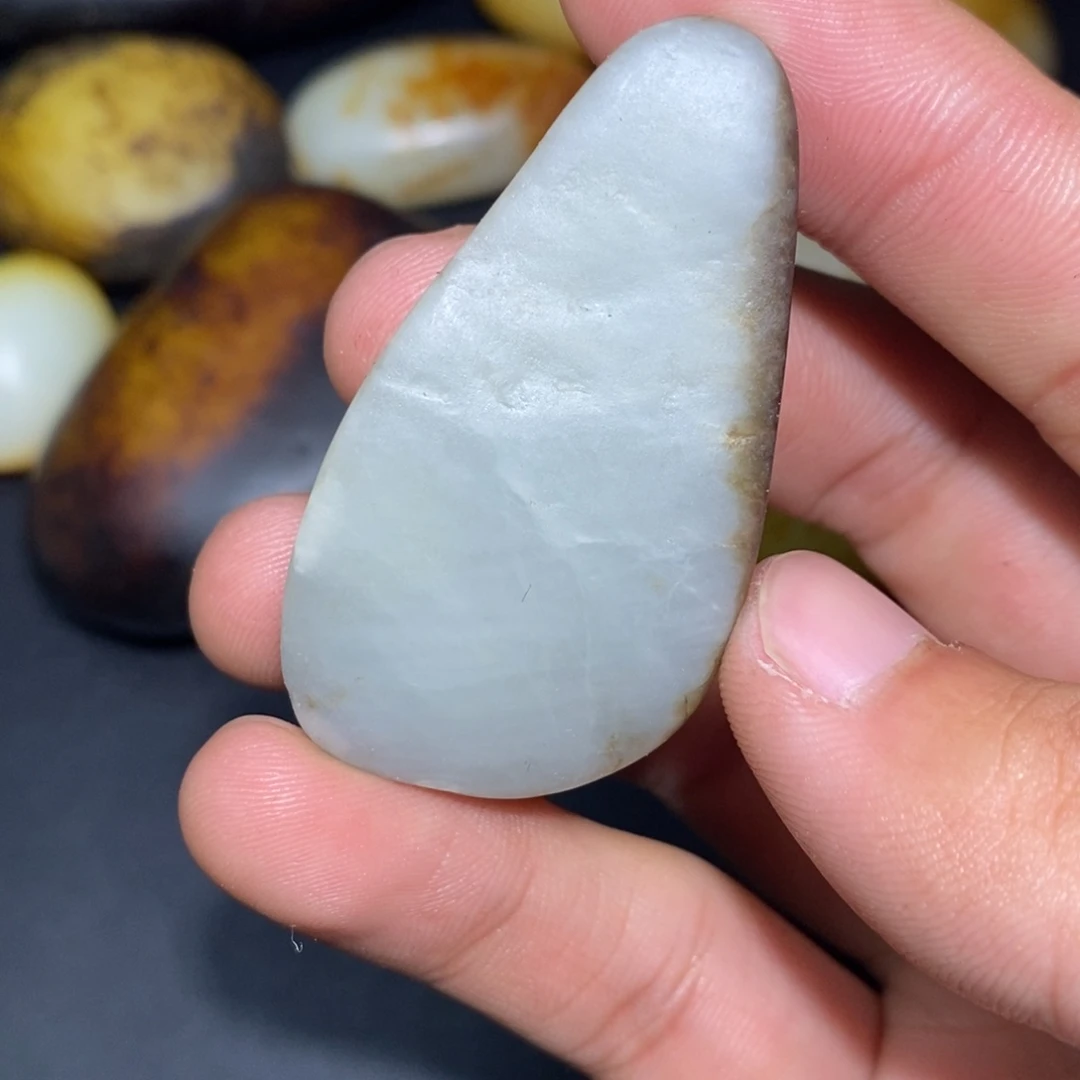 和田玉未镶嵌珠宝奇石