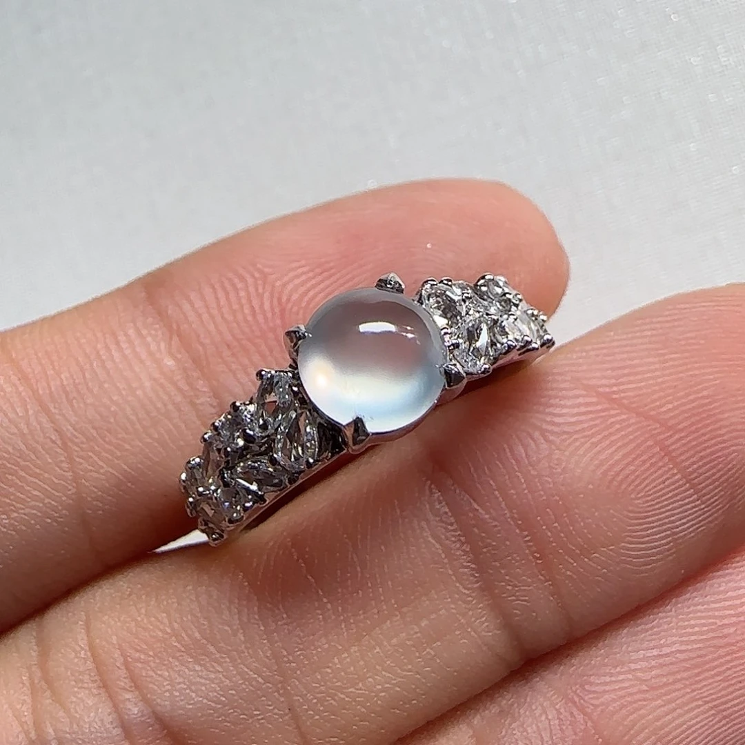 翡翠戒指18K金镶嵌戒指