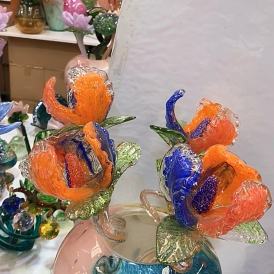 琉璃花瓶高45厘米宽9厘米