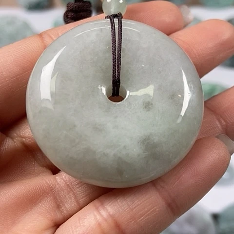 翡翠颈饰未镶嵌平安扣福利