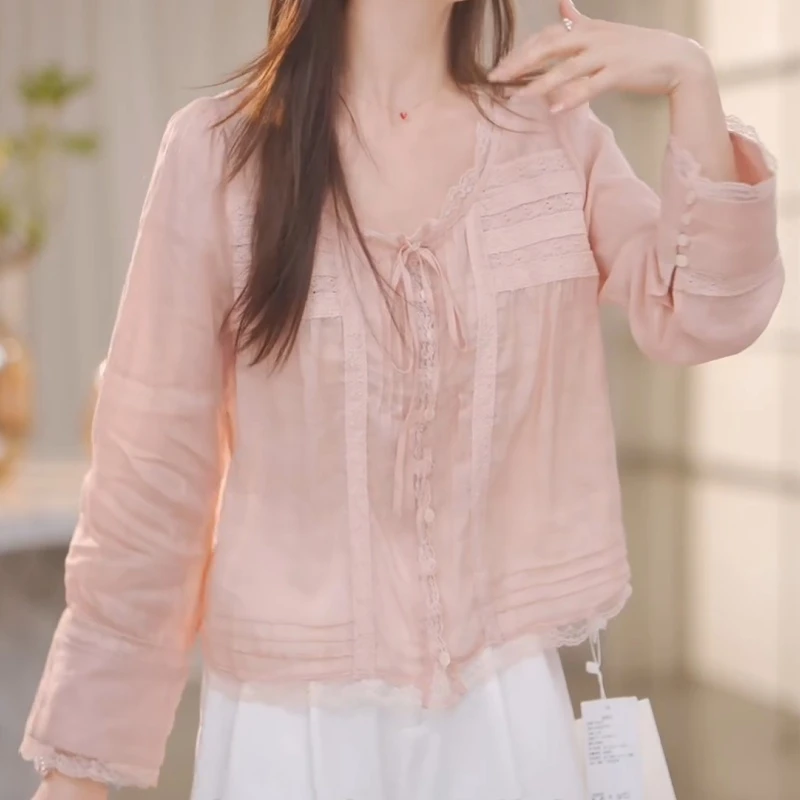 2025秋款时尚百搭法式粉色精致花边减龄圆领长袖衬衫LK2505349