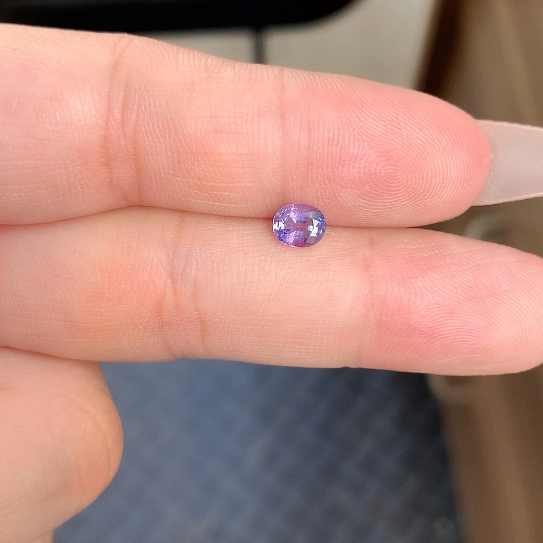 蓝宝石裸石未镶嵌