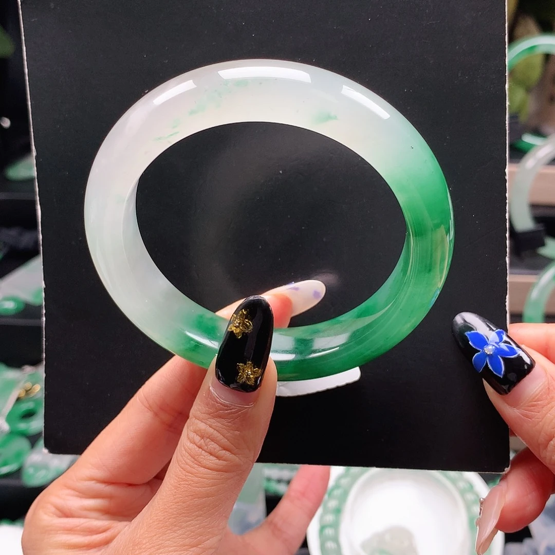 石英质玉未镶嵌手镯58