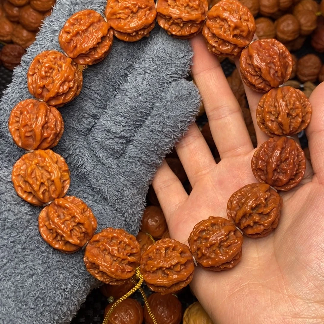 吊坠文玩核桃珊瑚纹八棱龙脊背手持23.25.23