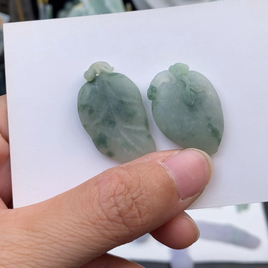 定制翡翠未镶嵌叶子与桃子