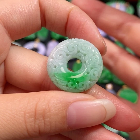 颈饰未镶嵌翡翠吊坠