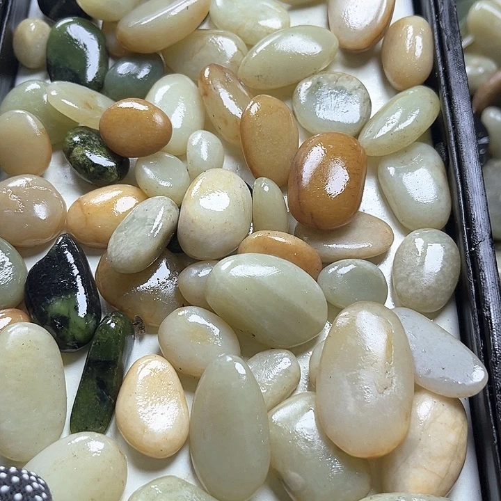 和田玉（糖玉）和田玉边角料9K金镶嵌石*缘