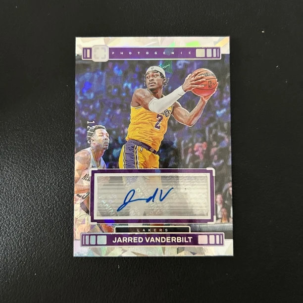 帕尼尼球星卡上镜 湖人 范德比尔特 范德彪 75编 碎冰折 签字