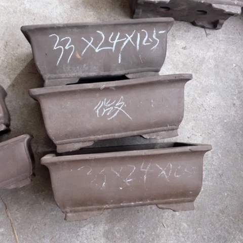 50-3。            微瑕。