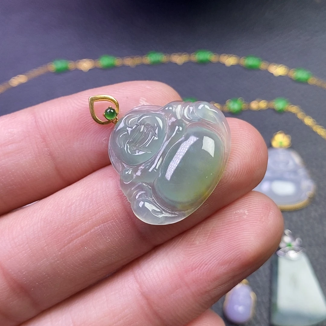 颈饰18K金镶嵌翡翠