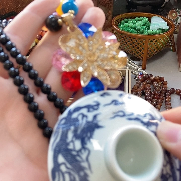 瓷片不哈哈哈哈哈哈给哥哥哥哥