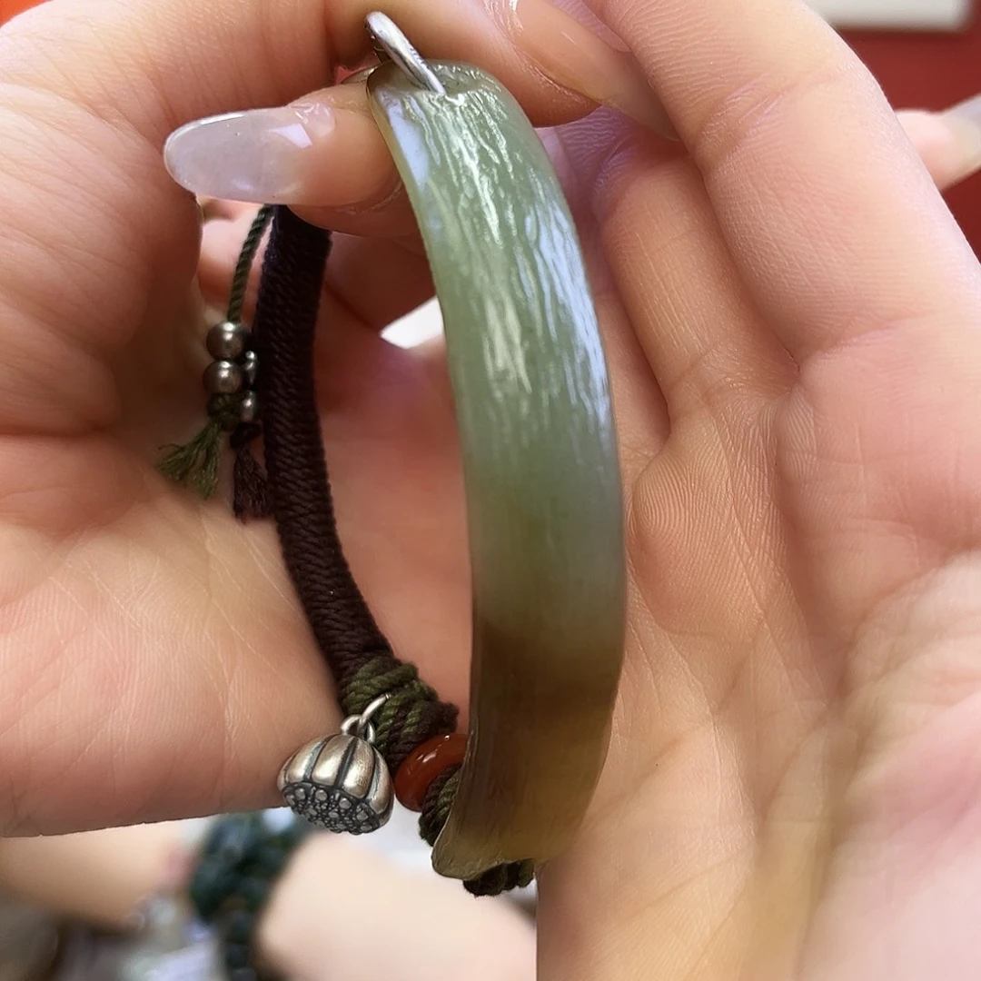 未镶嵌和田玉手链