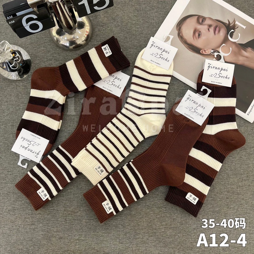 羊绒袜子女冬季潮复古日系堆堆袜中筒袜加绒加厚毛绒保暖羊毛袜子