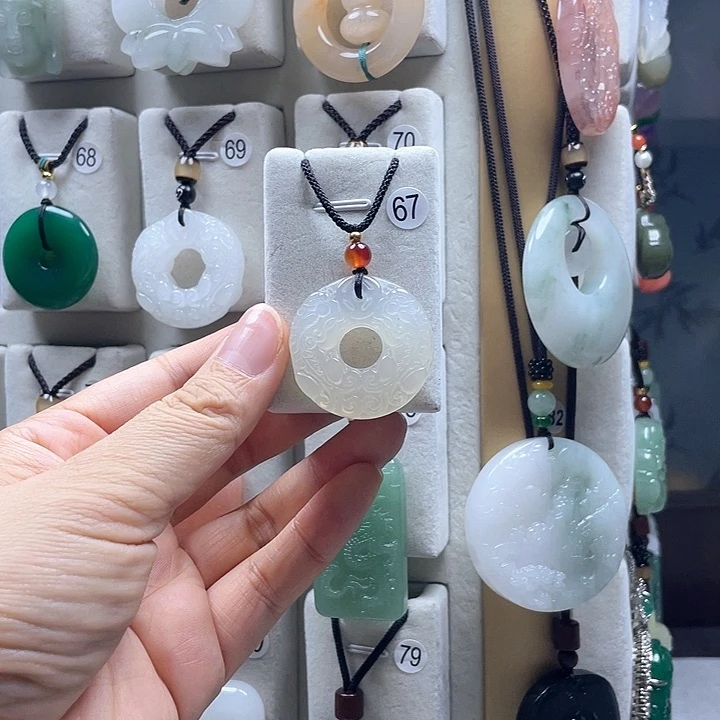 和田玉（青玉）未镶嵌颈饰