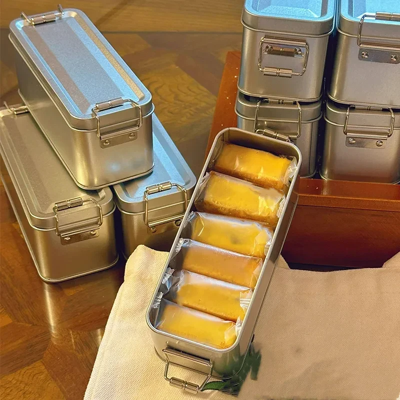 多口味凤梨酥福建特产铁盒凤梨酥浪厦门传统糕点伴手饭盒网红零食