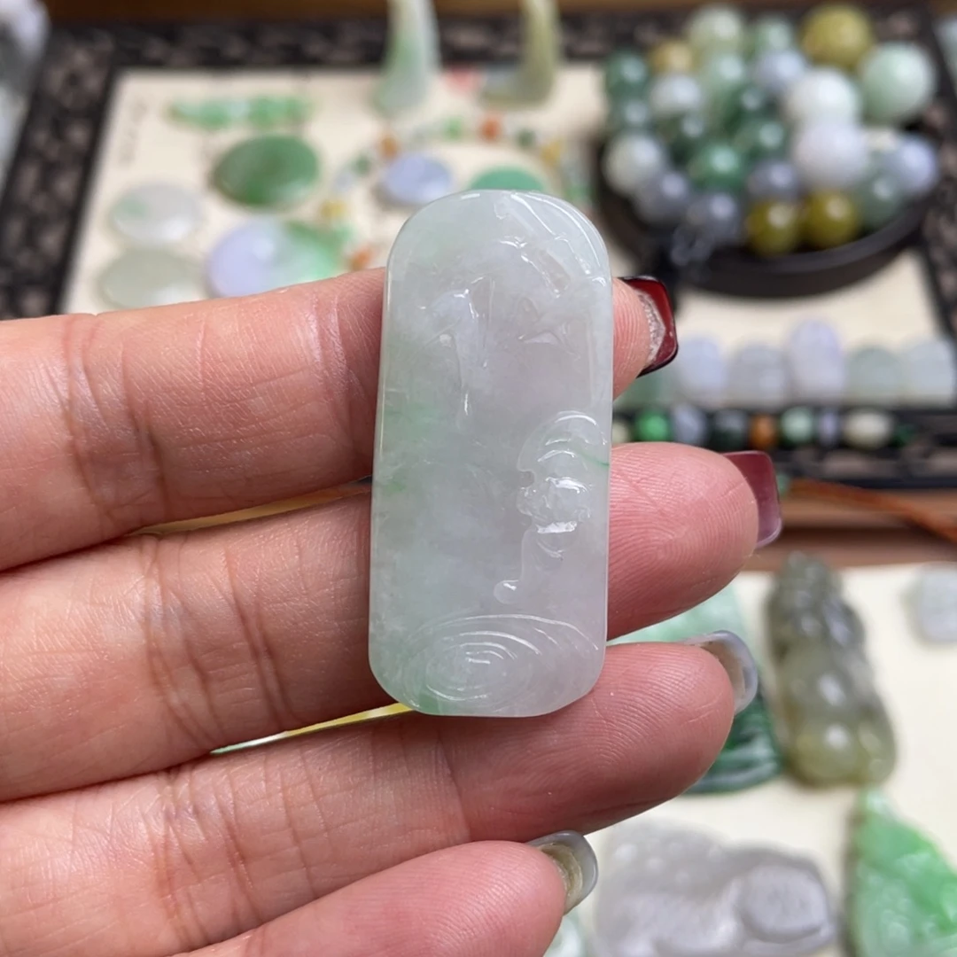 翡翠挂件未镶嵌飘花挂件