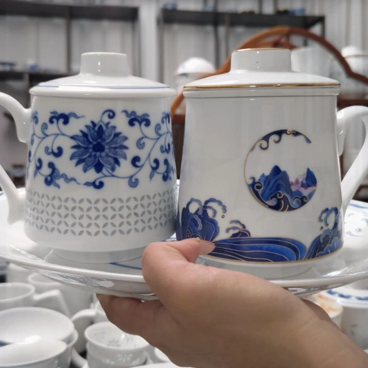瓷缠枝莲加鱼跃龙门茶漏杯各一个