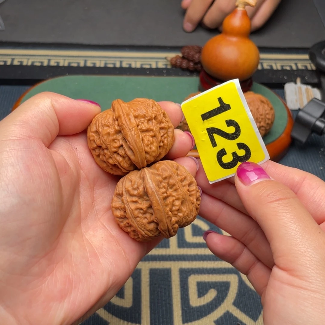 文玩核桃吊坠41元宝的123号～