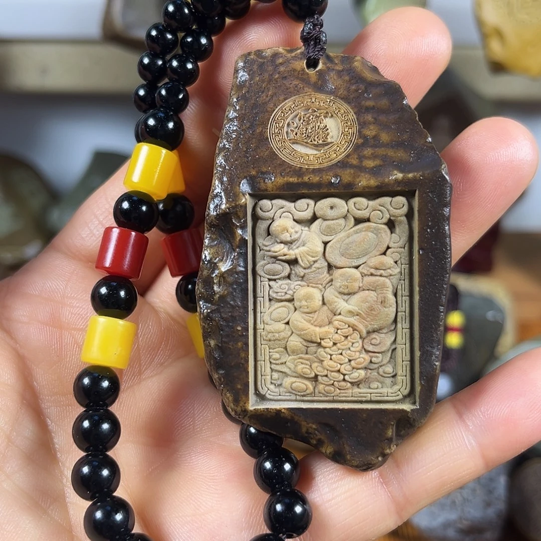 新疆戈壁事原石雕刻