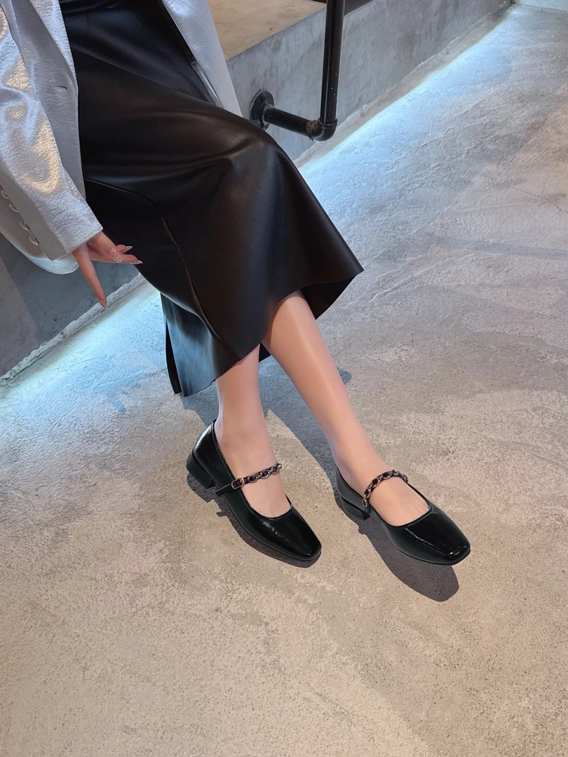 方跟女鞋法式修面皮英伦风复古玛丽珍鞋方头低跟单鞋