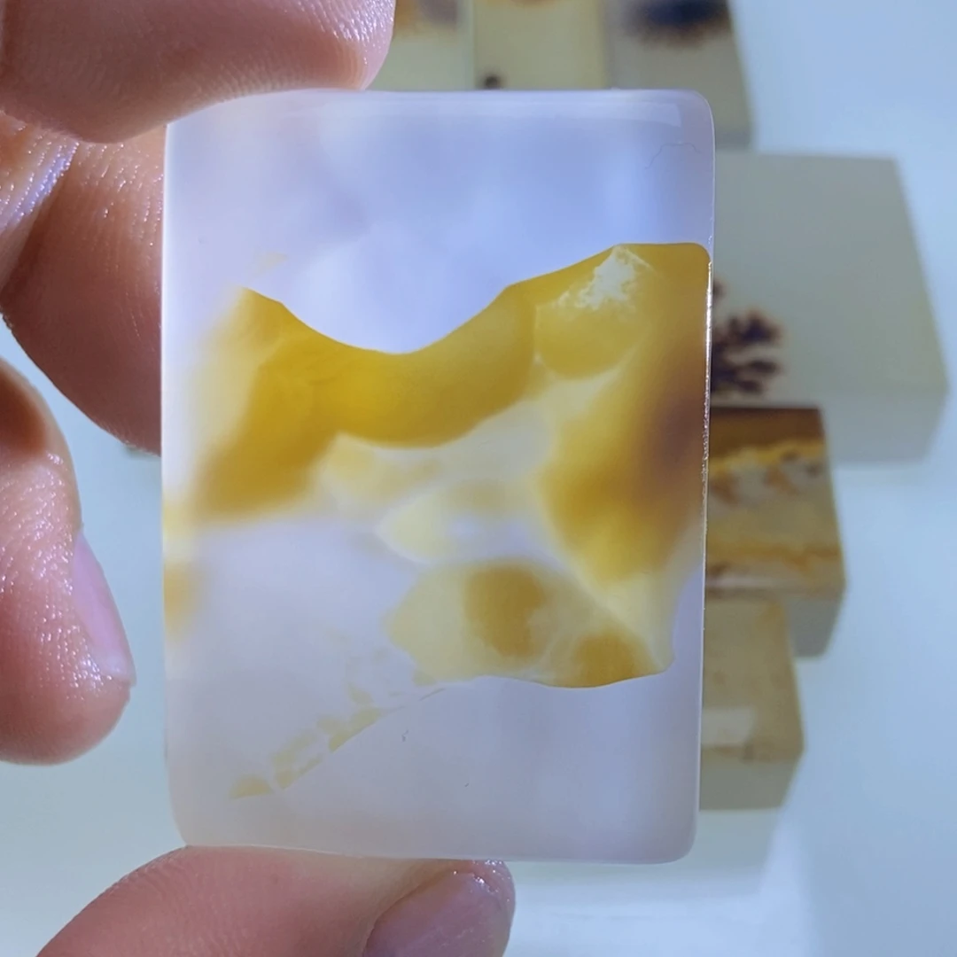 【闪购商品】未镶嵌颈饰玛瑙/玉髓雾**花