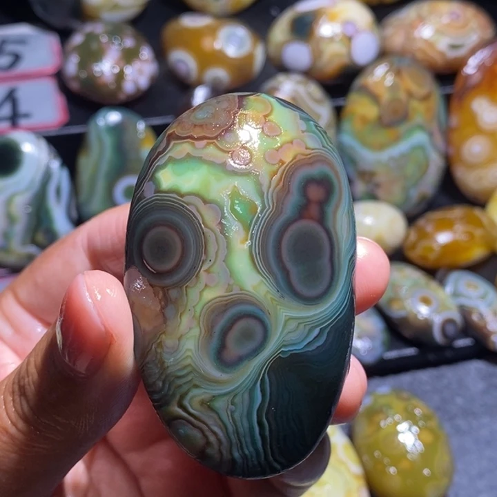 玛瑙/玉髓未镶嵌珠宝奇石107