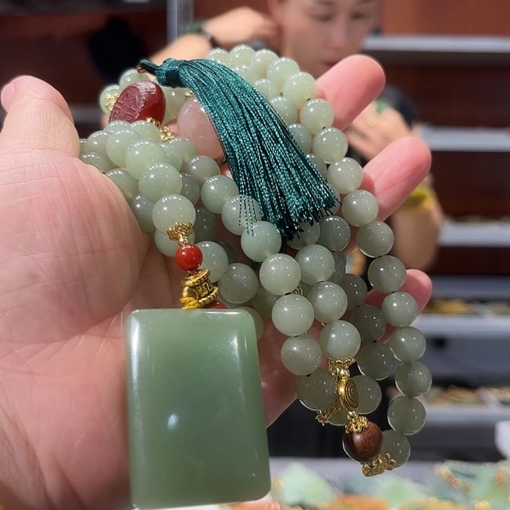 岫玉未镶嵌毛衣链