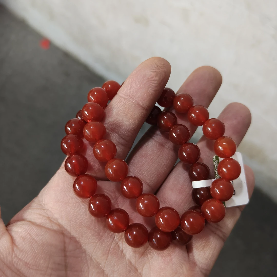 牛血红玛瑙卡10左右手串(多样性发货)拍一发一