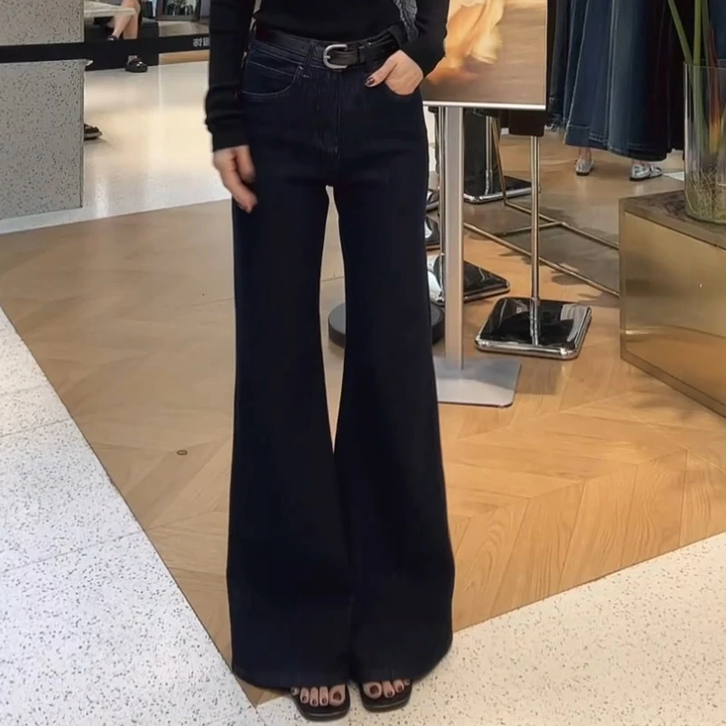 2025早秋显瘦复古气质喇叭紧身牛仔裤LK2506627