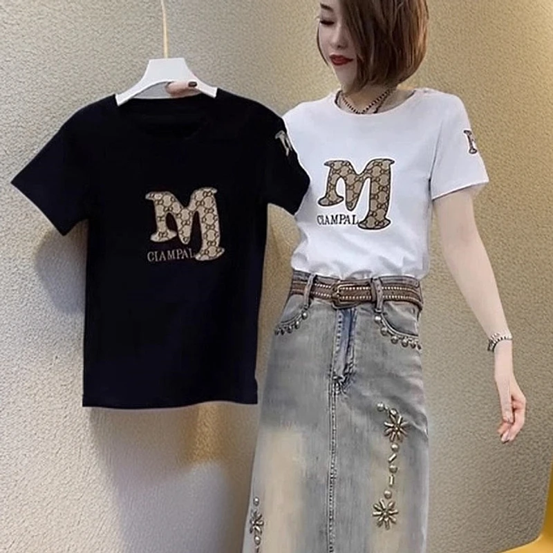 【正品】夏季时尚洋气刺绣短袖T恤女减龄宽松舒适透气白色小众上衣