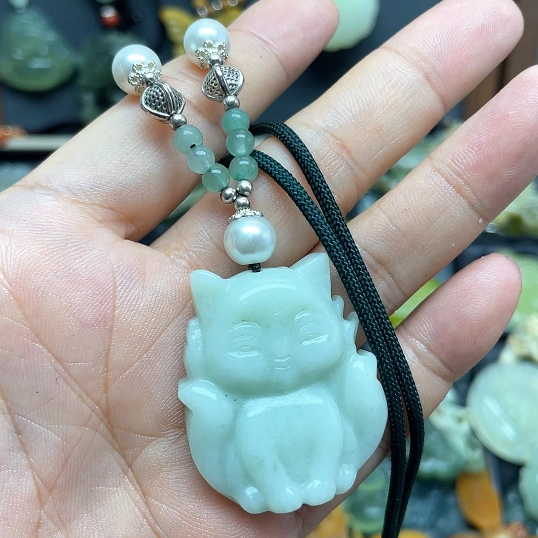 未镶嵌蛇纹石玉颈饰