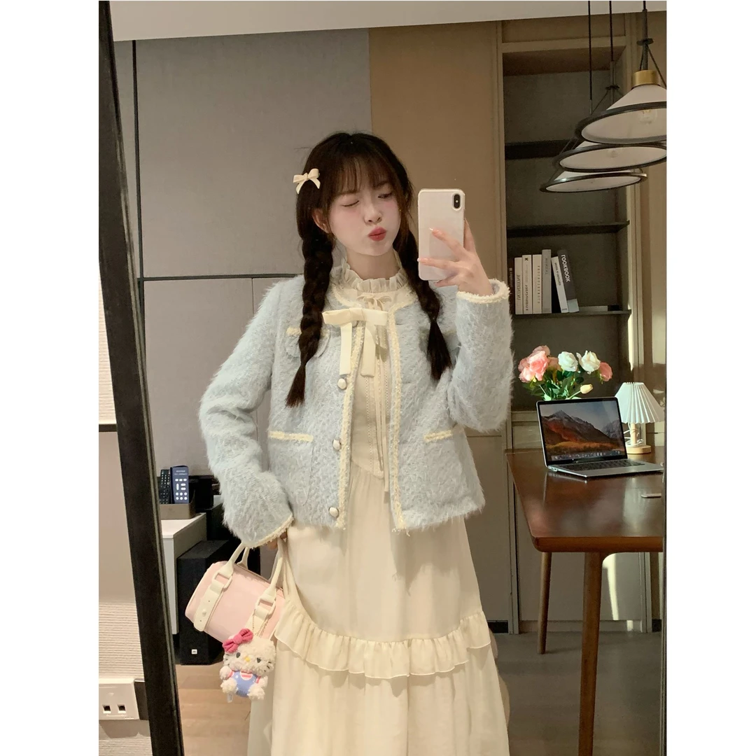 早春新品气质显瘦温柔风设计高级感蓝色小香风外套女