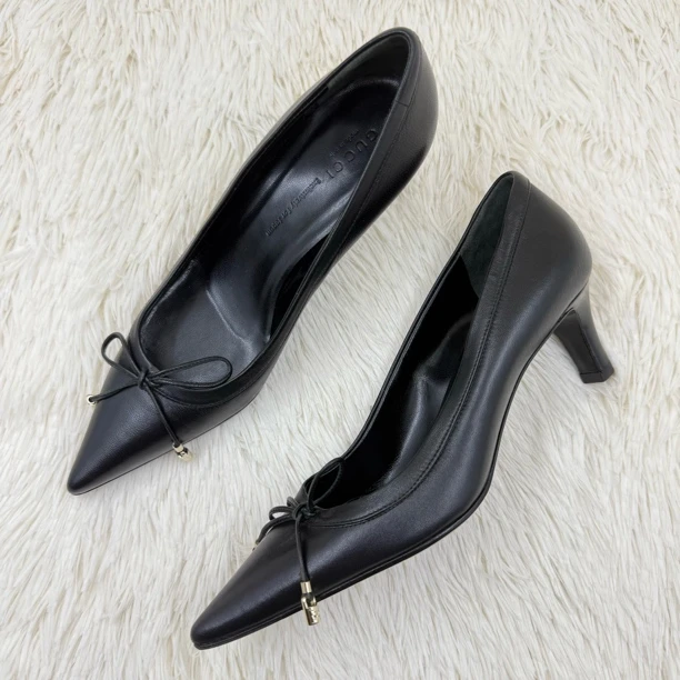 99新 GUCCI/古驰 金扣尖头高跟鞋 35码 公价7.2k c0202