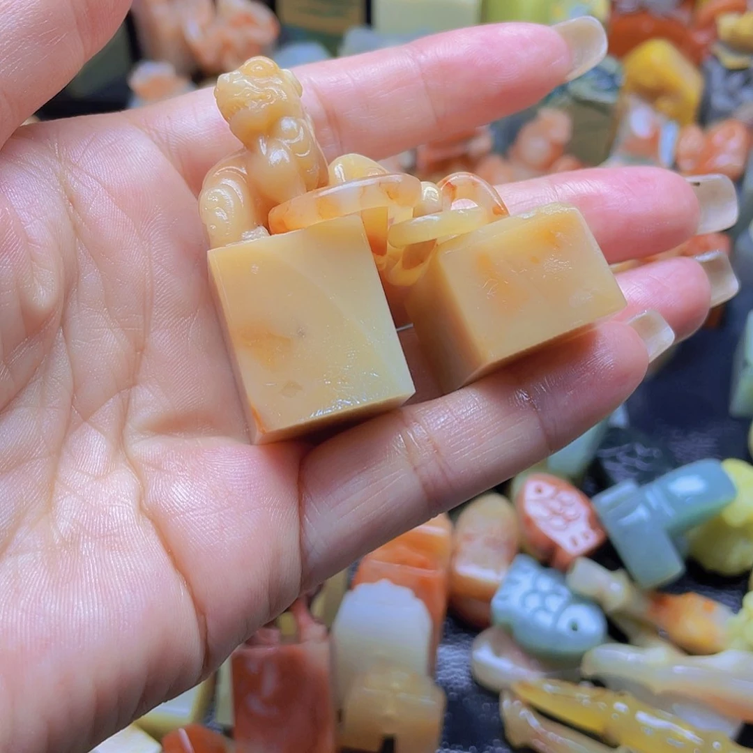 青田石印石三*堂宝利石