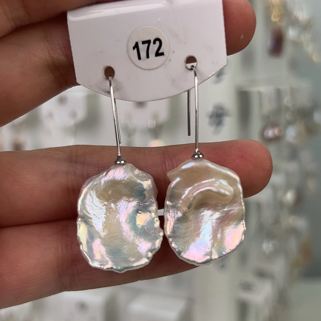 窈***窈非金属巴洛克花瓣耳饰